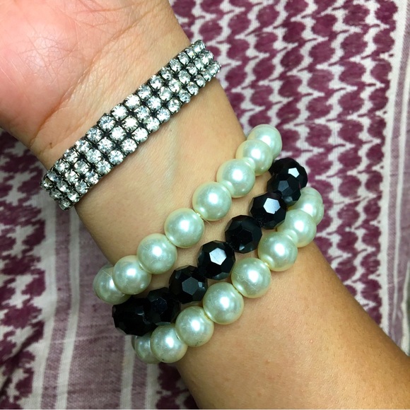 Set of bracelets (Forever 21) - Picture 1 of 5